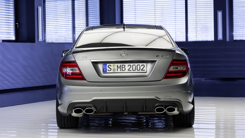 Illustration for article titled Mercedes-Benz C63 AMG Edition 507: A Black Series For The Masses